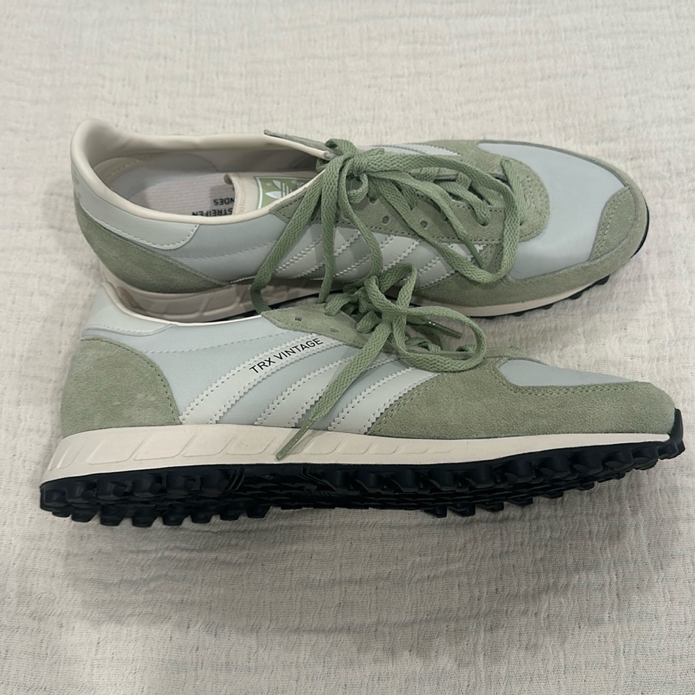 Adidas Originals Traxion Vintage Magic Lime/White Tiny/Linen Green size 8